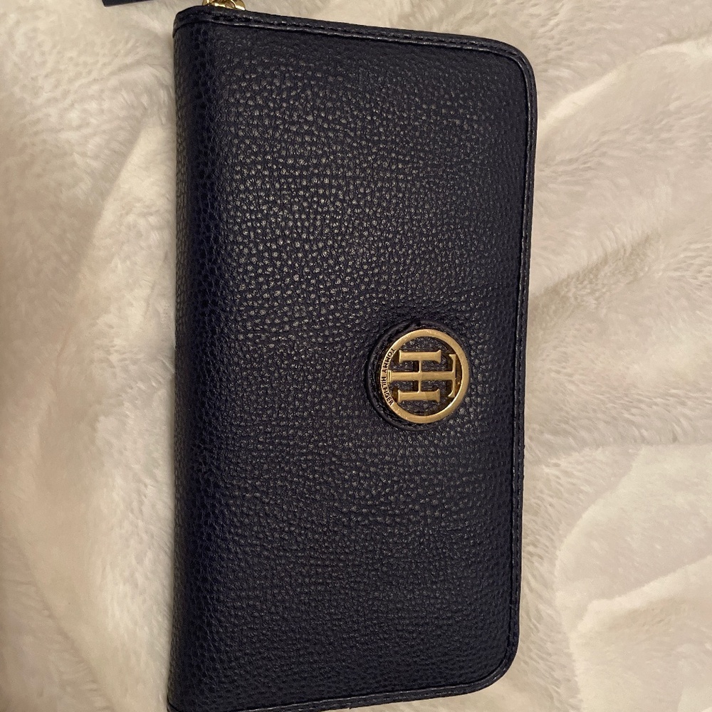 Tommy Hilfiger wallet